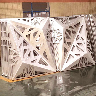Перфорированные 3D выпуклые алюминиевые облицовочные панели для стильного оформления фасадов зданий